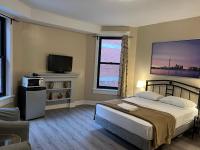 Bauer Guesthouse - Bed and Breakfast Toronto