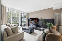 Luxury DT Townhome Steps to Top Attractions - B&B Toronto