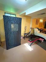 Cozy St Louis Retreat with Office and Gym - Chambres d'hôtes Saint-Louis