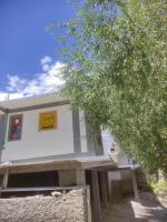 Nako Heights Homestay - B&B Nako