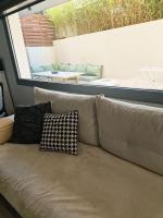 Cozy and bright apartment with private yard - B&B Mastambás