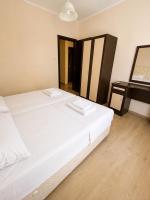 Cozy Apartment with Balcony & Pool Аccess in Sveti Vlas - B&B Sveti Vlas