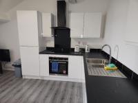 22PWT09 - 1 bed flat 4th floor with lift - B&B Scarborough