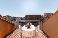 -Due Passi dal Mare- Attico in Centro con Terrazzo - Ferienwohnung Varazze