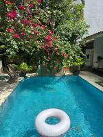 villa camelot seminyak bali - B&B Seminyak