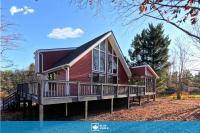 Golf Course Views Hot Tub Games & Pool Access - B&B Hedgesville