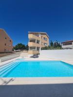 Pool Apartment Sol - Chambres d'hôtes Stara Novalja