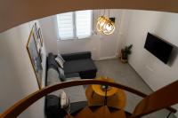 Level up - B Duplex , 2 Level Cozy Apartment with Parking - B&B Alejandrópolis