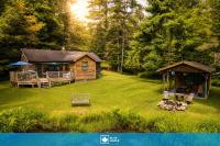 Cozy Cabin w Pavilion Deck Fireplace & FirePit - B&B Terra Alta