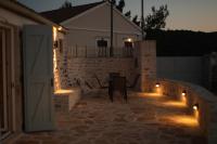 Lithos Luxury Home - Chambres d'hôtes Pórta