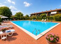 Residence The Fisher Bay with Pool - Ferienwohnung Desenzano del Garda