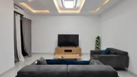 Modern, quiet apartment F2 close to all amenities - Bed and Breakfast Abidjan