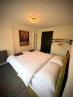 Mardi Gras Rooftop Apartments - Bed and Breakfast Skegness