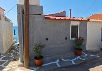 Anatoli - Beachfront House - Magical Sunrise Views - Chios - Bed and Breakfast Agía Ermióni