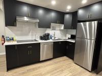 Luxury Basement suite near to YYC airport - Chambres d'hôtes Calgary