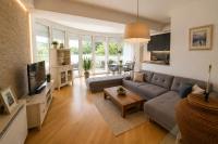 Spacious Apartment with Mountain View Terrace - B&B Mostar