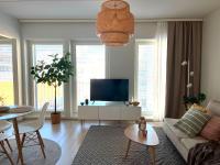 White Haven Oulu, City Apartment + free parking - B&B Oulu