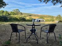 Luxury Caravan Scenic Views Exclusive Quarter Acre - Chambres d'hôtes Truro