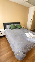 Our Secret Base Airport - B&B Auckland