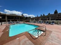 Luxury Condo 2Bed, 1Bath, Pool, Hot Tub, Beach, Golf - Chambres d'hôtes Osoyoos