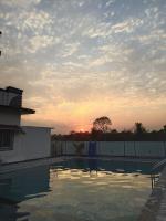 Vantara Stays at Silver Springs - 3BHK near Airport and Metro - B&B Aluva