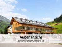 Carolines Appartement Warth - Bergblick, Terrasse, 2 Min Fußweg bis Skilift & Tiefgarage - ideal für Familien und naturverbundene Paare - Chambres d'hôtes Warth