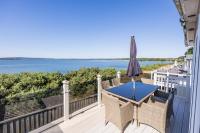 Costa Mare - 3-bedroom Caravan with beautiful views across the harbour in Rockley Park - Bed and Breakfast Poole