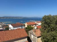 Gordana's place with a sea view - B&B Malinska