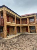 Ga-Dikobo guest house 2 - B&B Vosloorus
