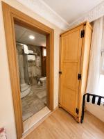 Camera Matrimoniale/Doppia con Letti Singoli con Bagno Privato