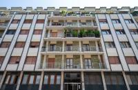 Spacious Aparment 10 mins walk from Duomo - B&B Milan