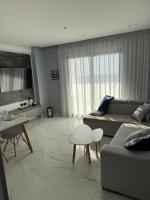 Day Lux Apartment - B&B Saranda