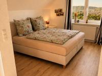 Habitación Doble con balcón (2 adultos + 1 niño)