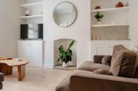 Calming Boutique Home - Walk to City - Chambres d'hôtes York