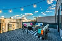 Close to DT Music City Rooftop Views Game Room - B&B Nashville