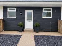 The Chalet self contained with Patio - B&B Bridport