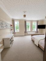 Extra Large Bright Room in the Heart of Stoke - Chambres d'hôtes Stoke-on-Trent