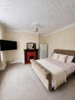 Extra Large Bright Room in the Heart of Stoke - Chambres d'hôtes Stoke-on-Trent
