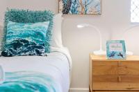 12 Calming Coral Beach Beautiful 2BRM - Bed and Breakfast Perth