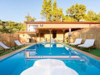 Green Olive Luxury Villas - B&B Palioúri