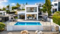 Blue Infinity Villa 33 - Bed and Breakfast Neo Chorio