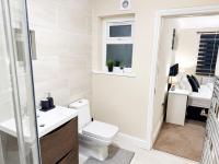 Modern 4BR House I Free Parking I Near City Hospital - B&B Nottingham