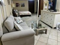 Basement apartment in holiday home - B&B Cecina