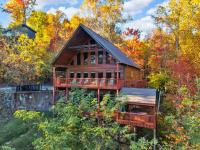 Hillbilly Hilton Hot Tub, Game Room, MTN View - B&B Gatlinburg