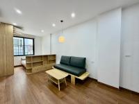 Estudio con balcón
