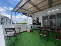 Apartamento de 1 dormitorio con terraza