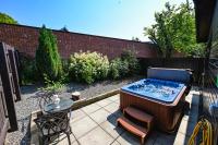 Bluebell Lodge 24 with Hot Tub - Ferienwohnung Newton Stewart