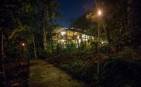 Chirapa Manta Amazon Lodge - Bed and Breakfast Lamas