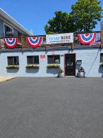 Just renovated 2 bedroom, 1 mile to Salem w Rooftop Deck - Chambres d'hôtes Beverly