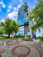Grand Vista Luxury 2BR Mall of Islamabad F-7 Margalla and City Views - B&B Islamabad